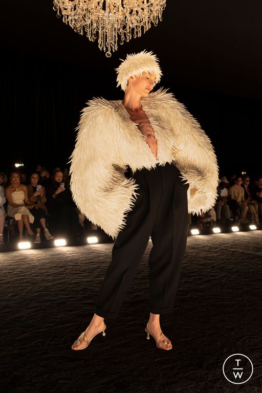 FW24 Schiaparelli Look 16