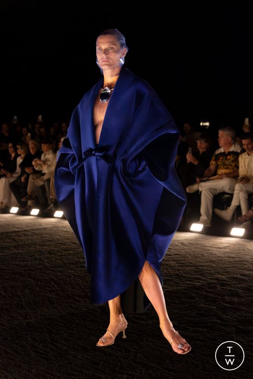 FW24 Schiaparelli Look 19