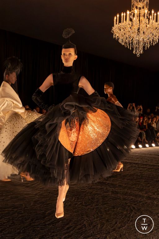FW24 Schiaparelli Look 28