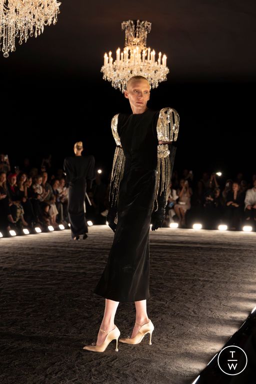 FW24 Schiaparelli Look 3