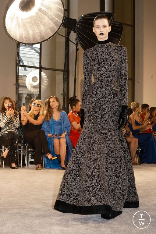 FW25 Schiaparelli Look 9