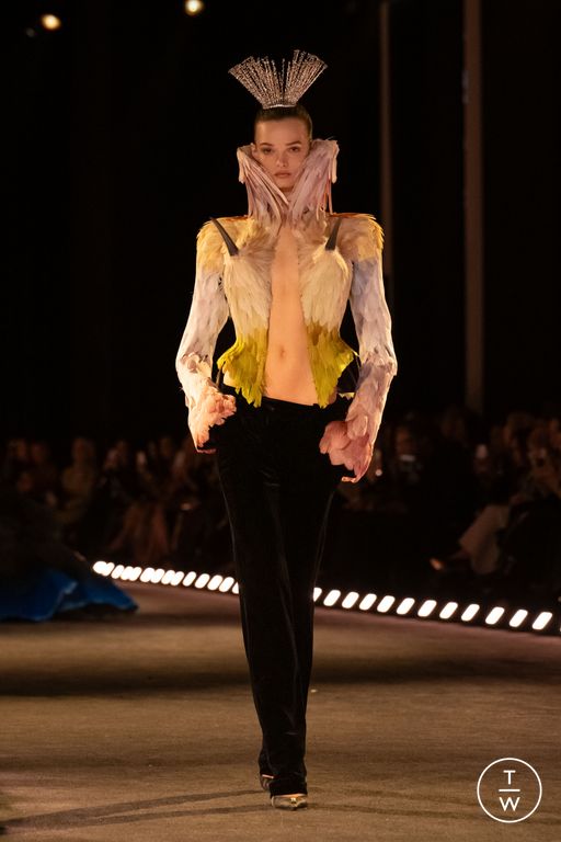 SS26 Schiaparelli Look 29