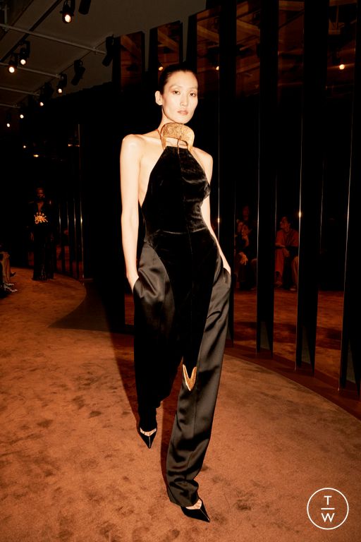 FW25 Schiaparelli Look 39