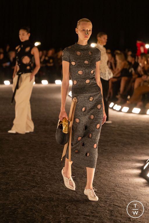 SS26 Schiaparelli Look 11