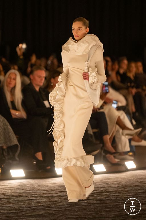 SS26 Schiaparelli Look 16