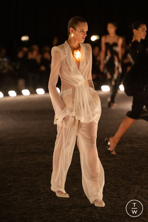 SS26 Schiaparelli Look 32
