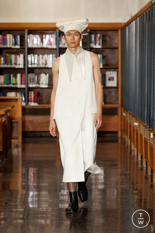 SS 26 Sean Suen Look 25