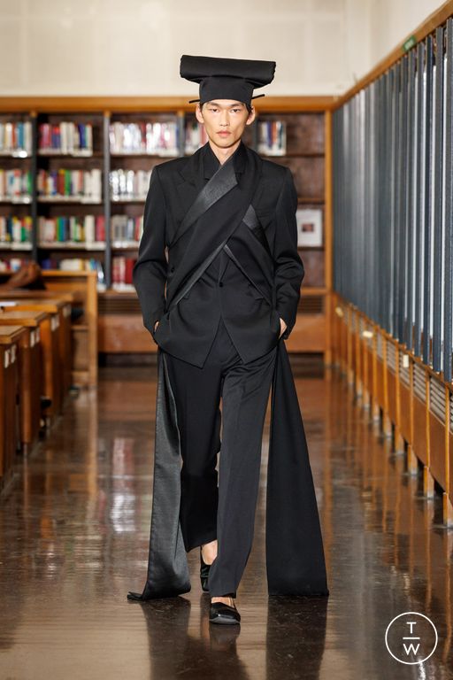 SS 26 Sean Suen Look 27