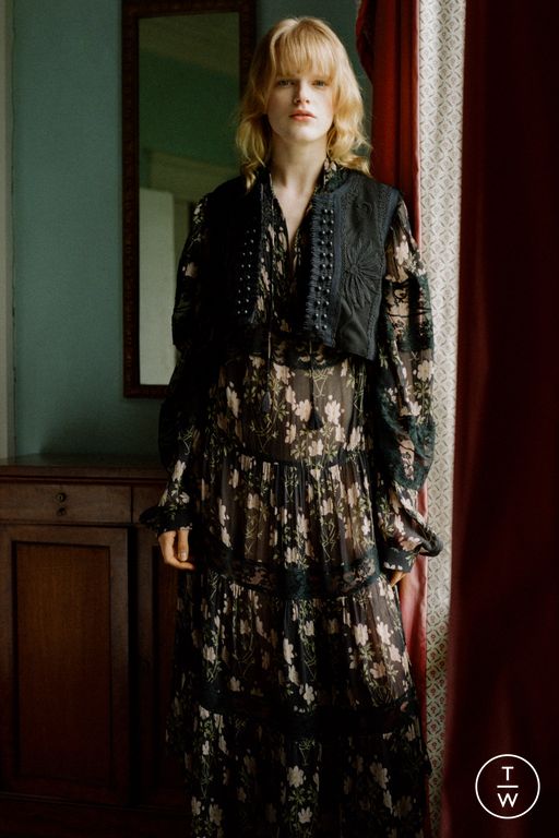 Resort 2025 Sea New York Look 10