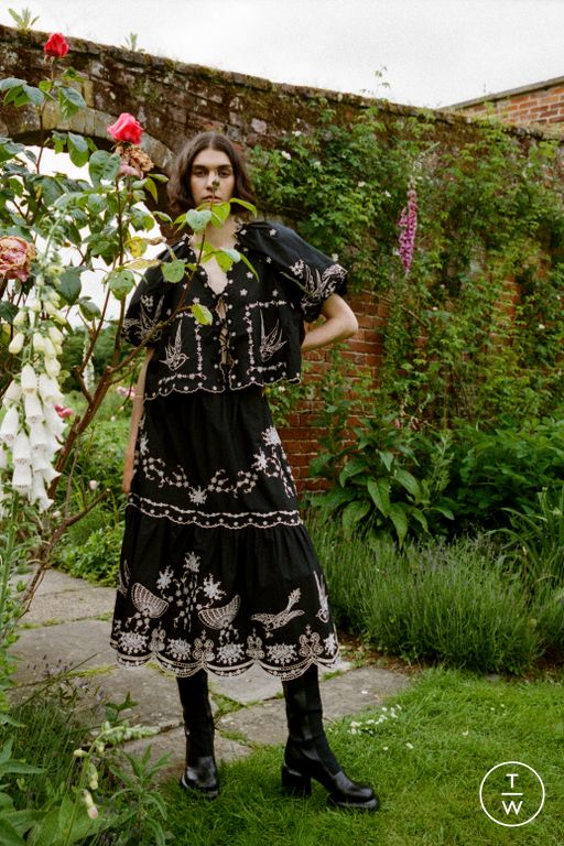 Resort 2025 Sea New York Look 16