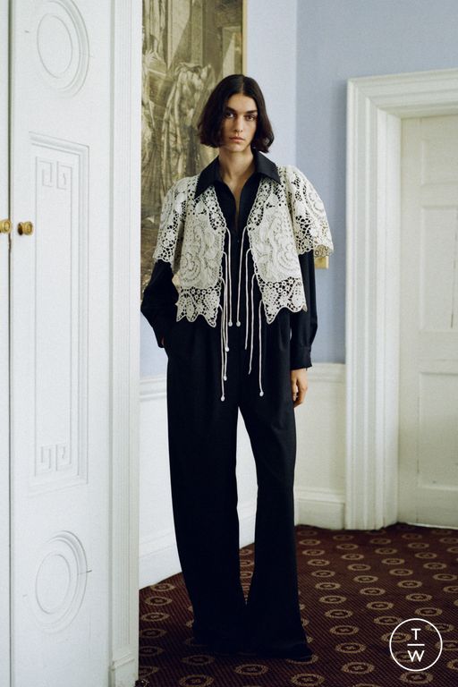 Resort 2025 Sea New York Look 21