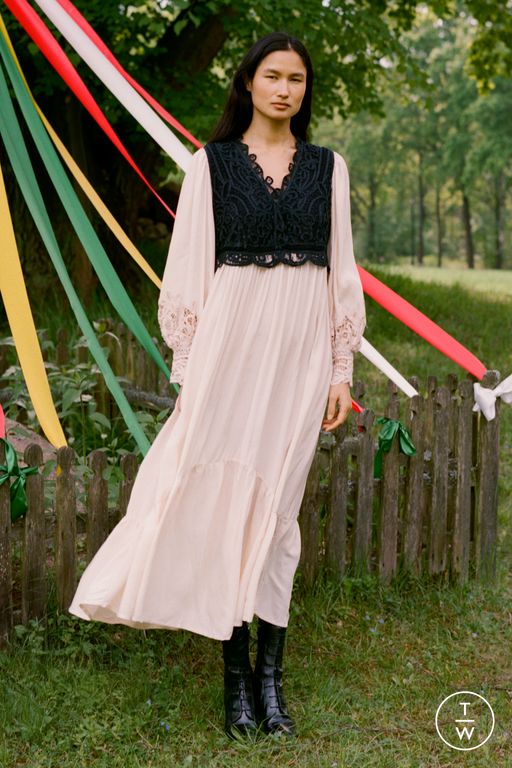 RS26 Sea New York Look 14