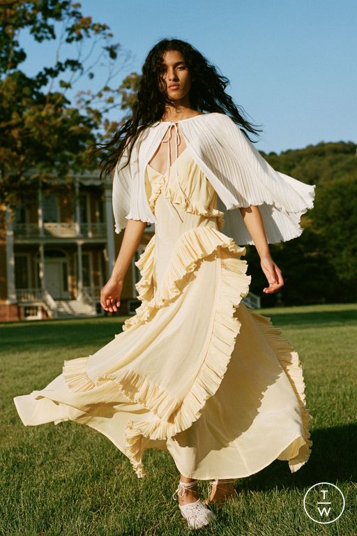 SS25 Sea New York Look 1