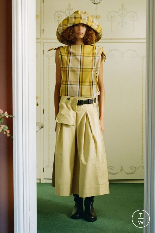 SS26 Sea New York Look 1