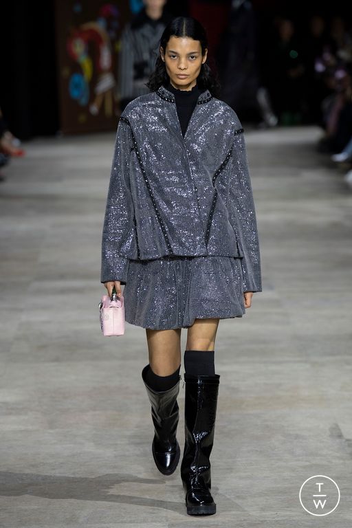 FW25 Shiatzy Chen Look 12