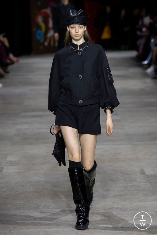 FW25 Shiatzy Chen Look 15