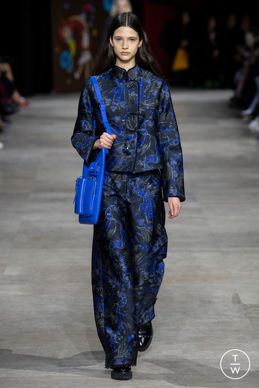 FW25 Shiatzy Chen Look 22