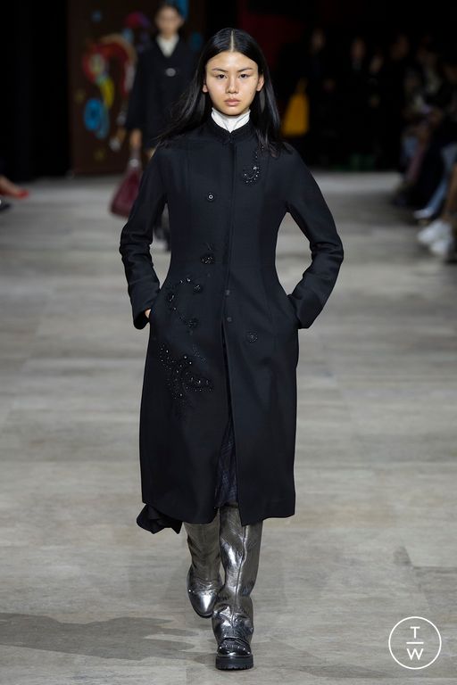FW25 Shiatzy Chen Look 34
