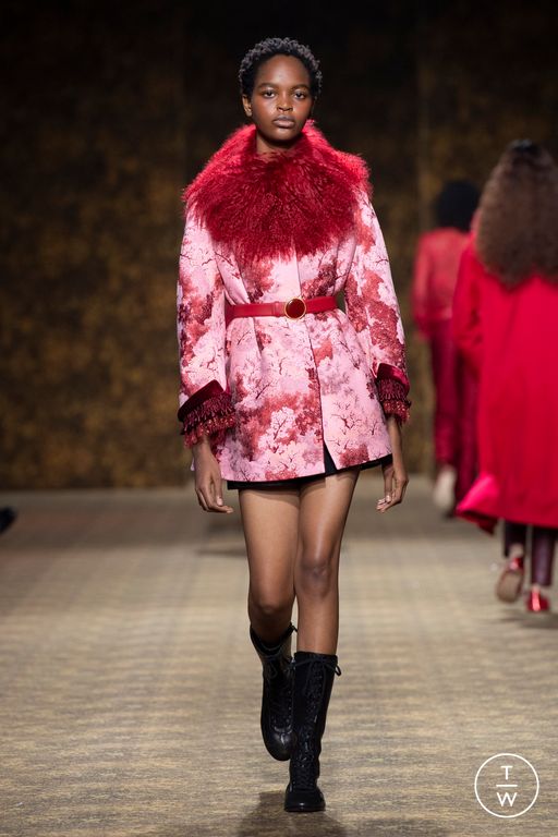 FW26 Shiatzy Chen Look 18