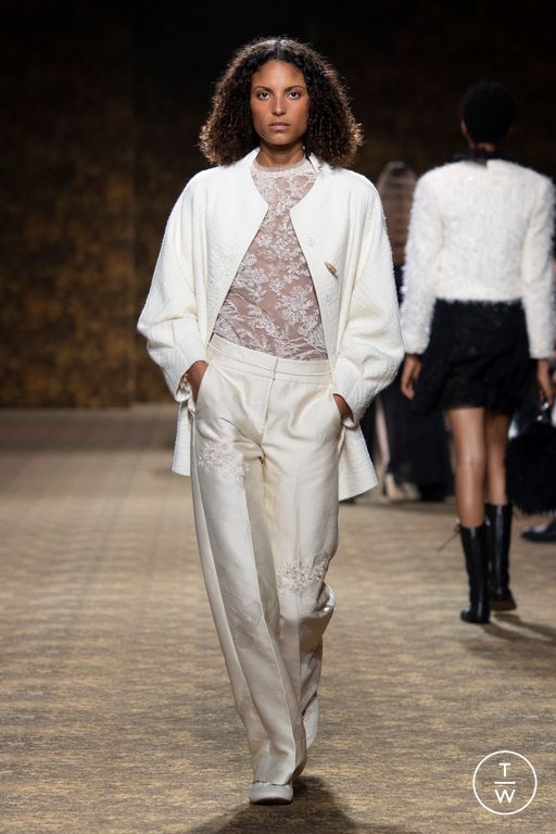 FW26 Shiatzy Chen Look 47