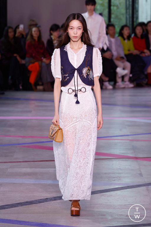 SS26 Shiatzy Chen Look 3