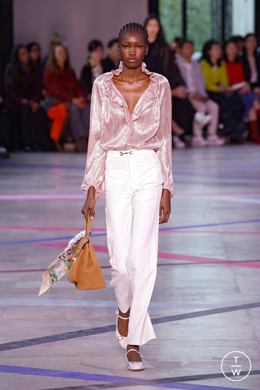 SS26 Shiatzy Chen Look 31