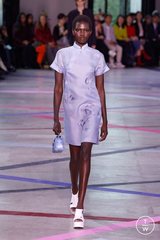 SS26 Shiatzy Chen Look 37