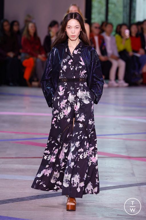 SS26 Shiatzy Chen Look 39