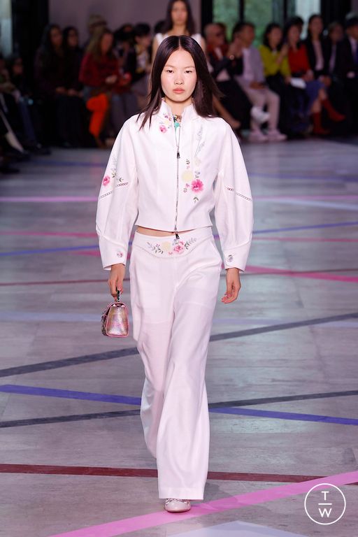 SS26 Shiatzy Chen Look 46