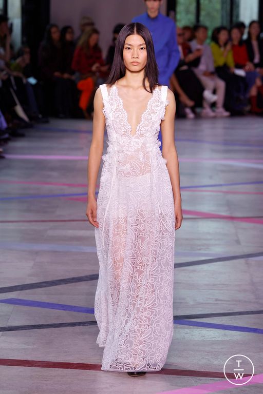 SS26 Shiatzy Chen Look 47