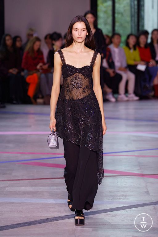 SS26 Shiatzy Chen Look 49