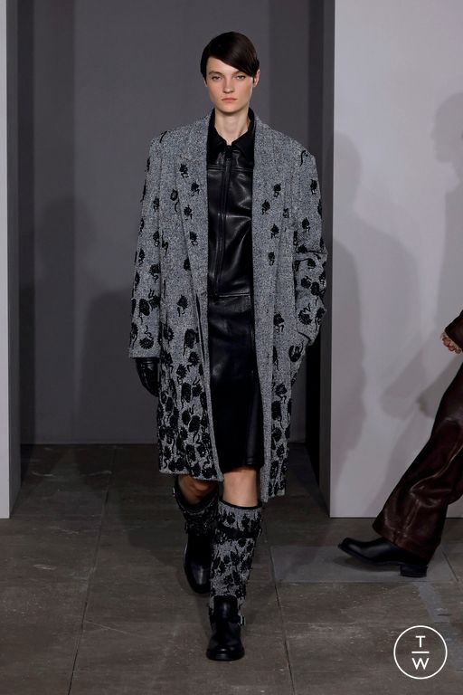 FW25 Simkhai Look 13