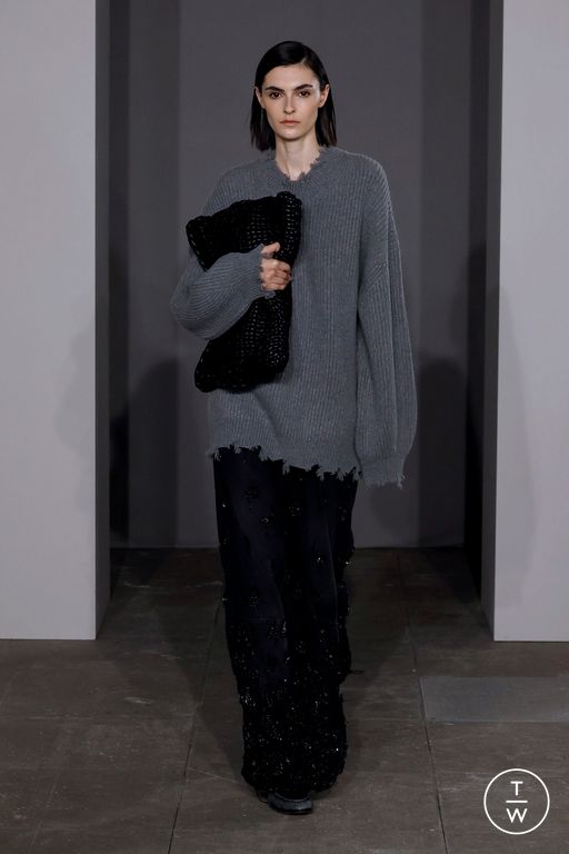 FW25 Simkhai Look 14