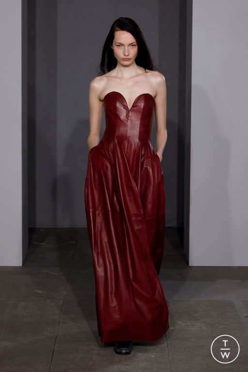 FW25 Simkhai Look 22