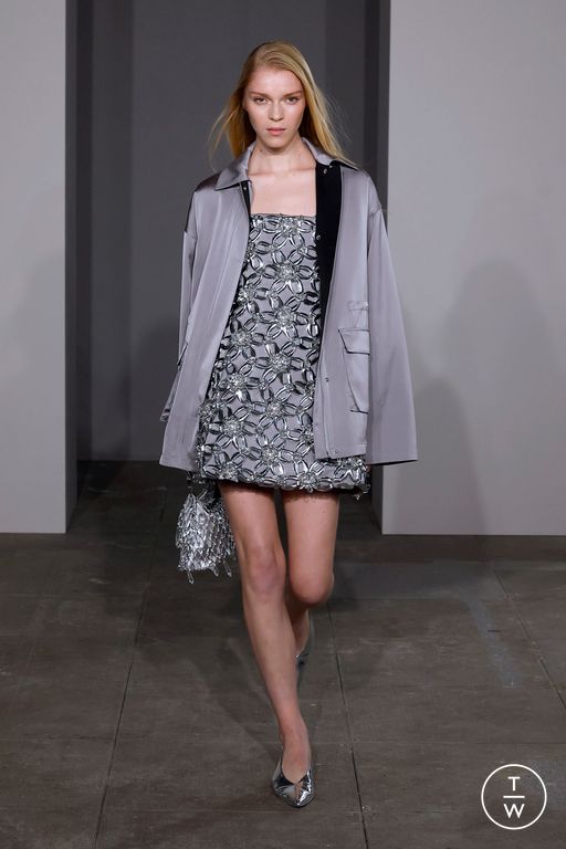 FW25 Simkhai Look 32