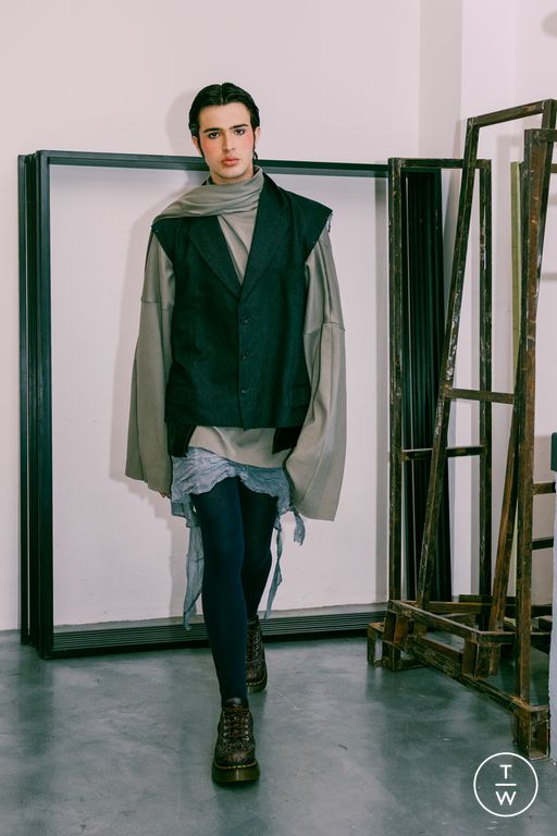 FW26 Simon Cracker Look 22