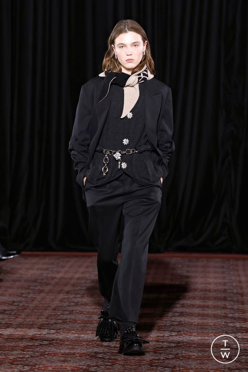 FW25 Simone Rocha Look 31