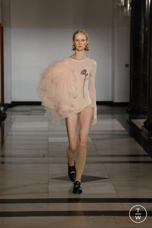 Spring-Summer 2025 Simone Rocha Look 2