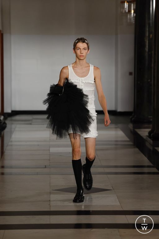 Spring-Summer 2025 Simone Rocha Look 19