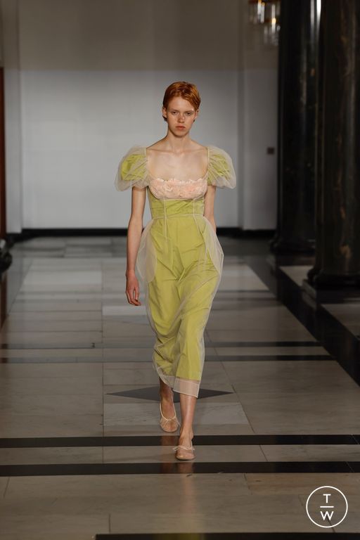 Spring-Summer 2025 Simone Rocha Look 21