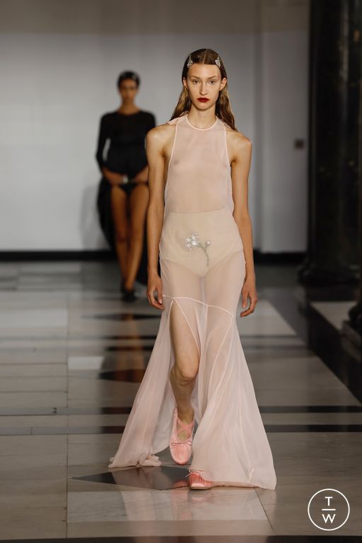 Spring-Summer 2025 Simone Rocha Look 46