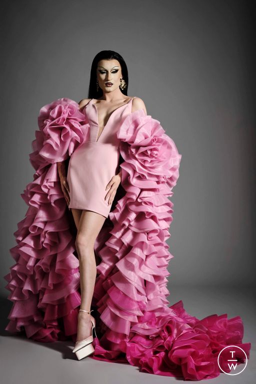 Resort 2025 Christian Siriano Look 23