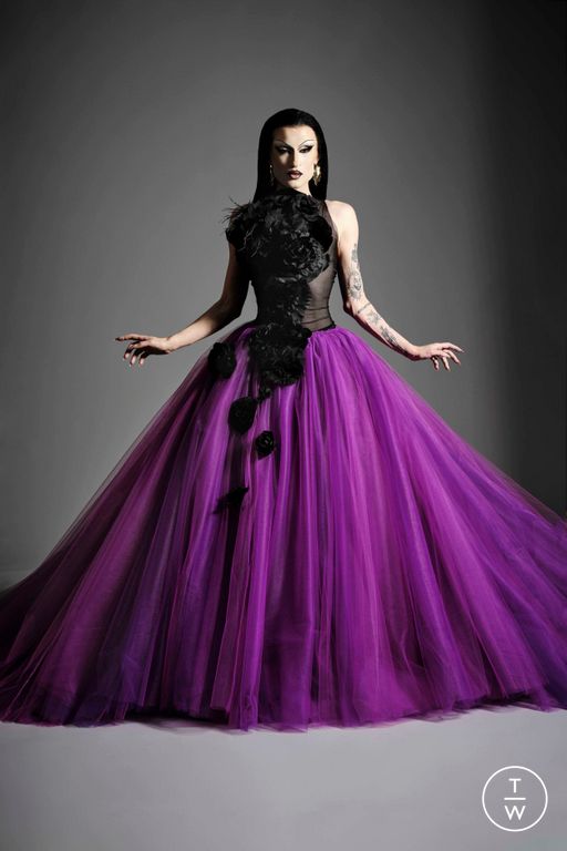 Resort 2025 Christian Siriano Look 26
