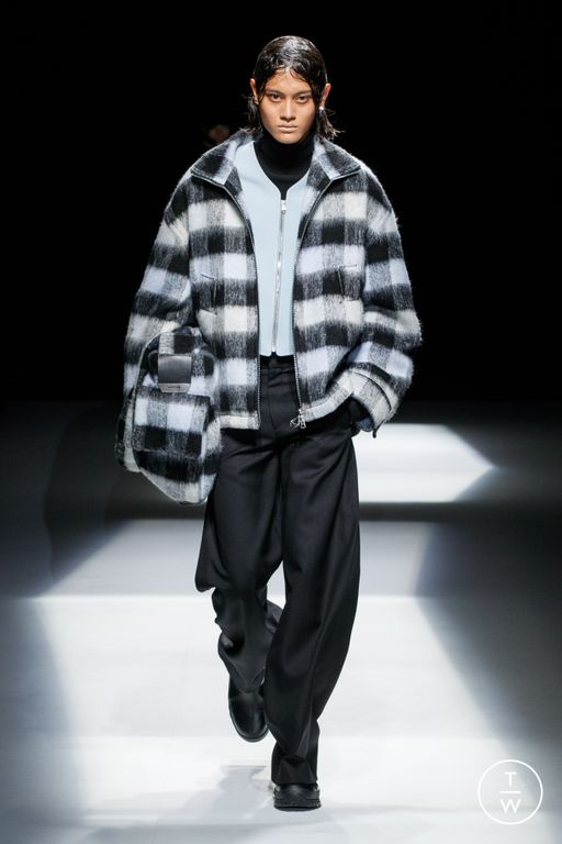 FW23 SOLID HOMME Look 1