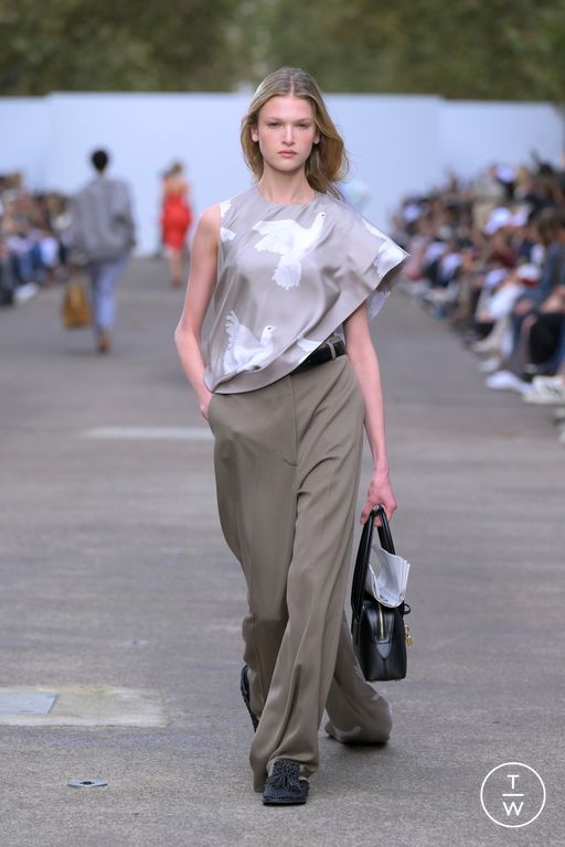 Spring-Summer 2025 Stella McCartney Look 11