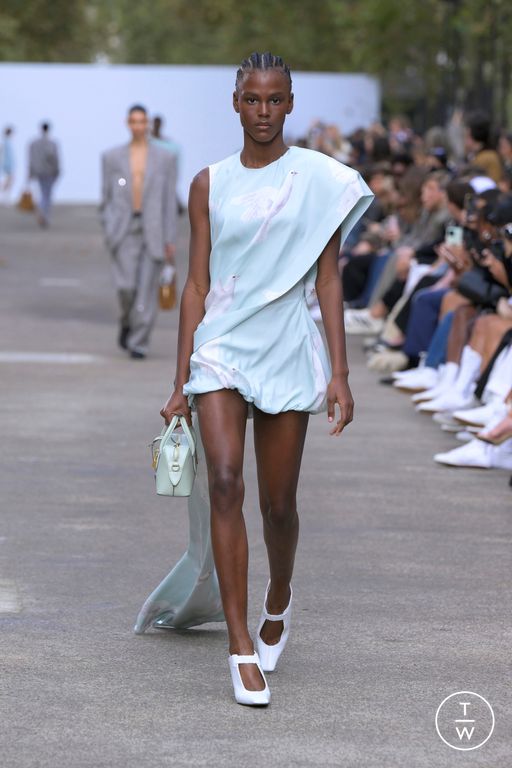 Spring-Summer 2025 Stella McCartney Look 13