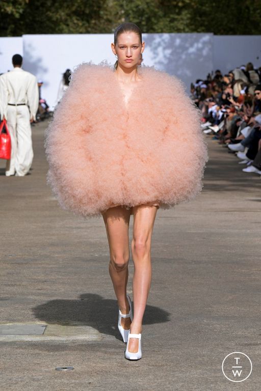 Spring-Summer 2025 Stella McCartney Look 21