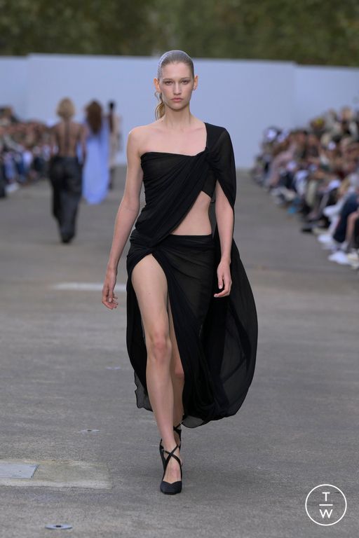 Spring-Summer 2025 Stella McCartney Look 54