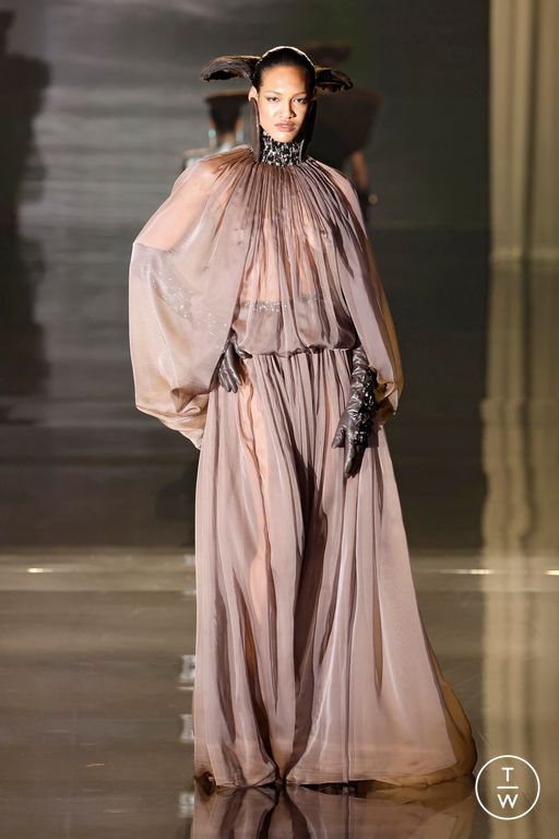 SS25 Stephane Rolland Look 16