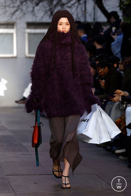 FW25 Sunnei Look 24